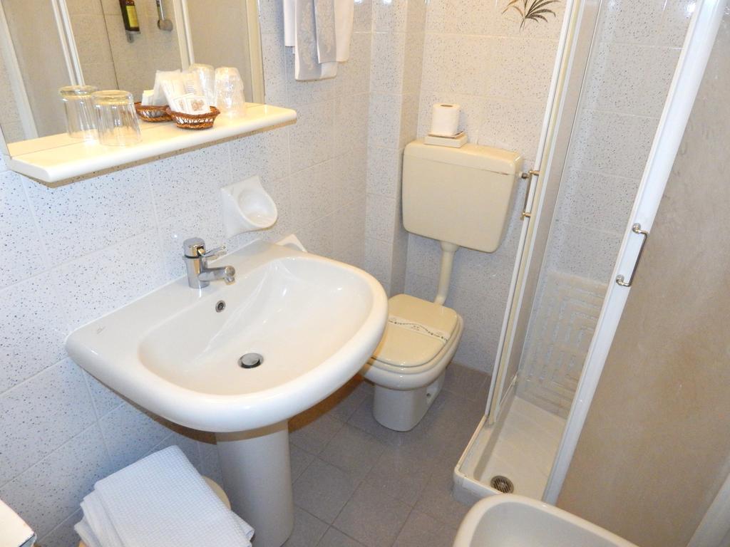 Hotel Torre Antica Loano Rom bilde