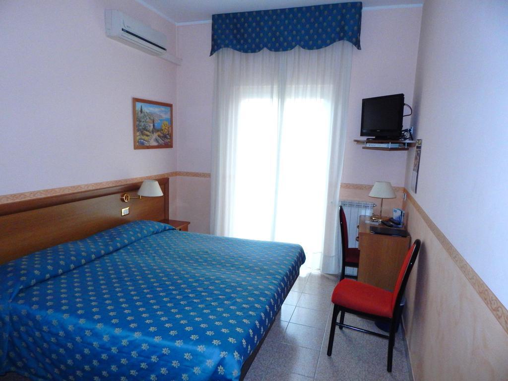 Hotel Torre Antica Loano Rom bilde