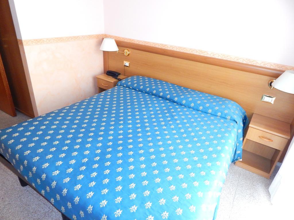 Hotel Torre Antica Loano Rom bilde