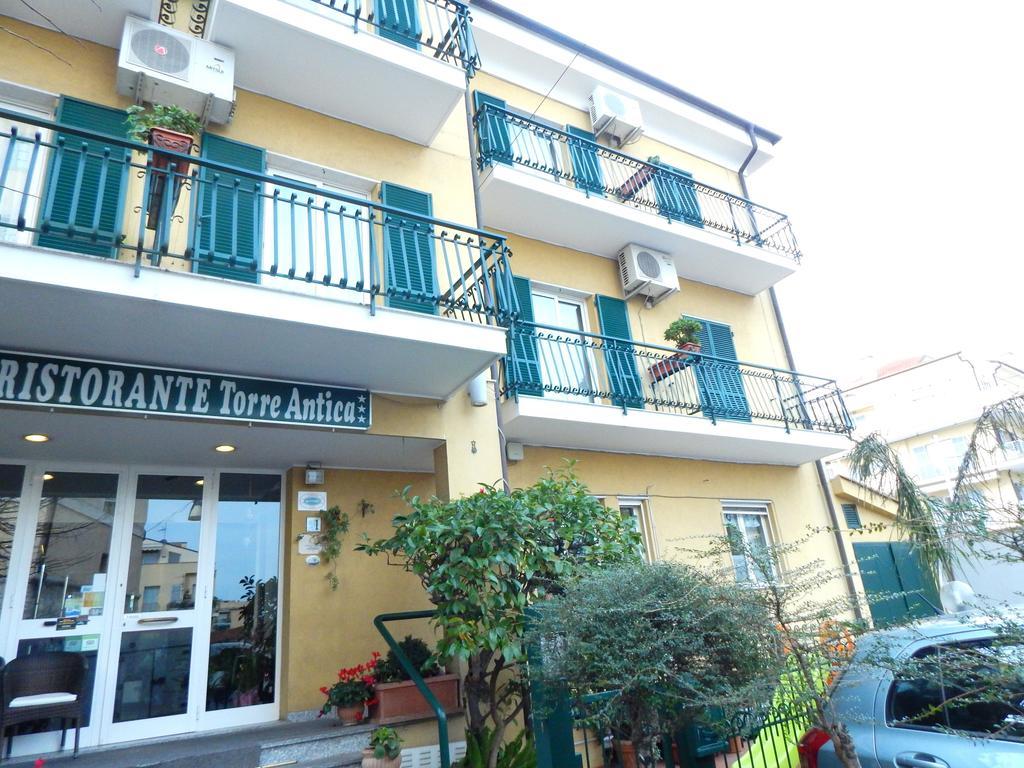 Hotel Torre Antica Loano Eksteriør bilde