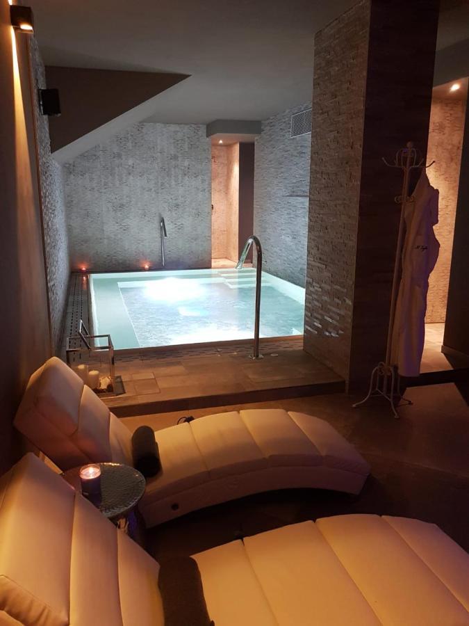 Hotel Torre Antica Loano Eksteriør bilde